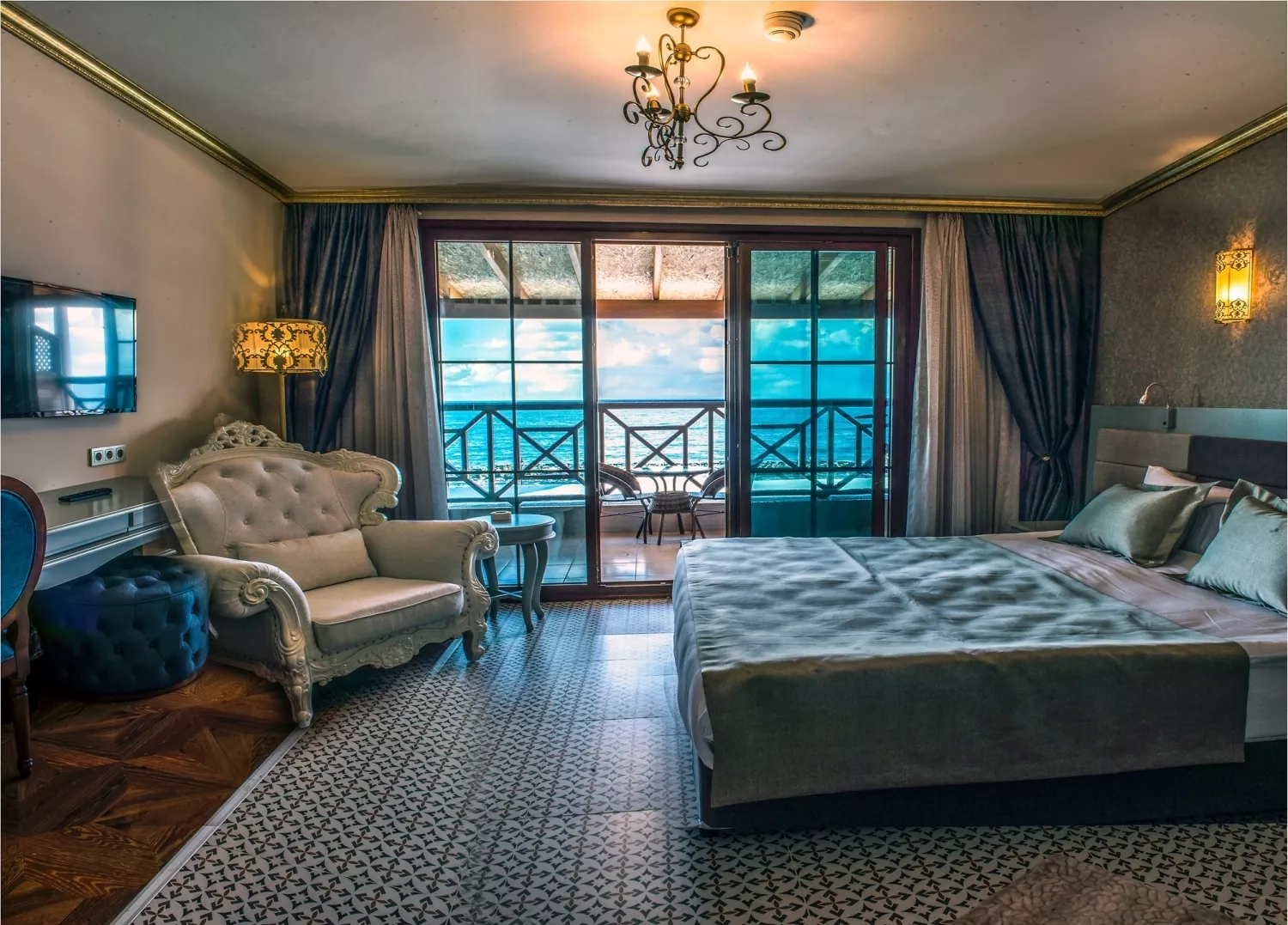 BABILLON HOTEL