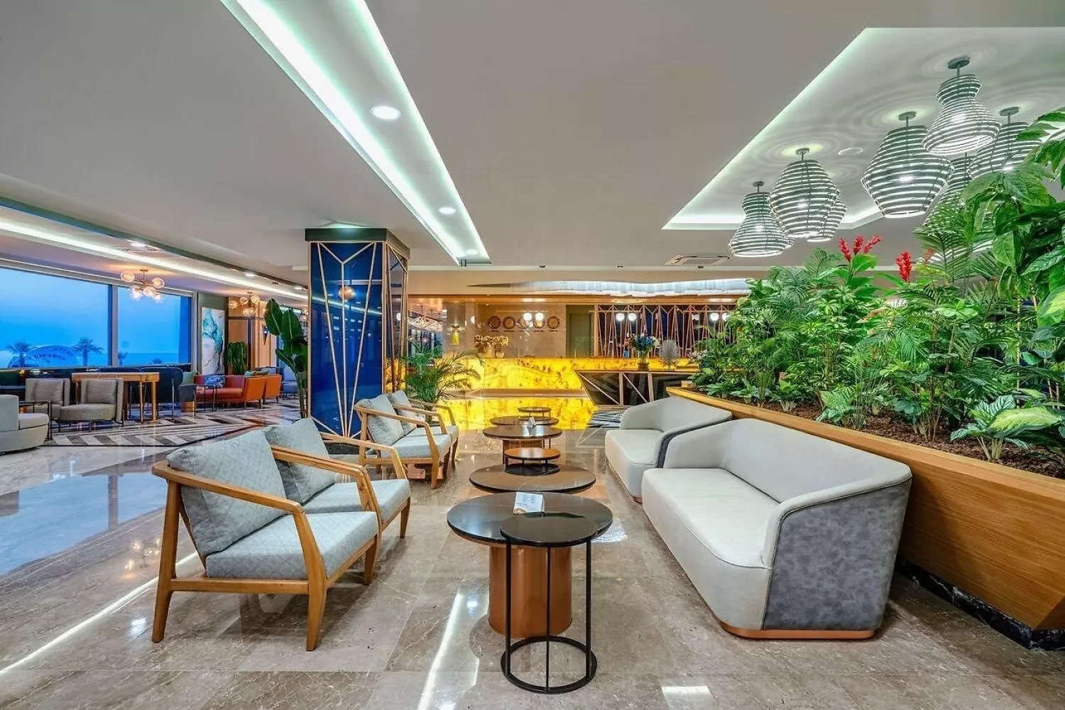 DIAMOND DE LUXE HOTEL