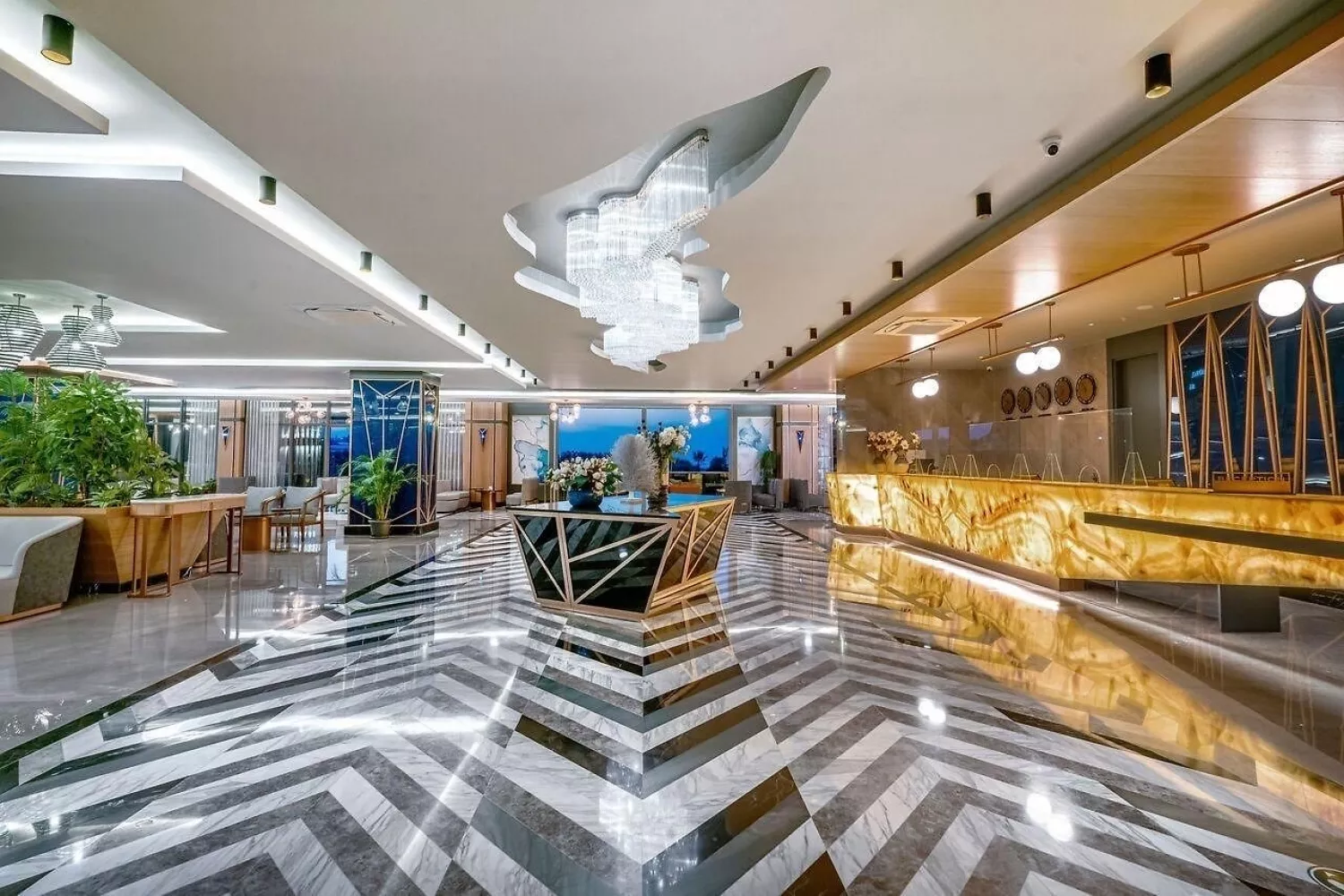 DIAMOND DE LUXE HOTEL