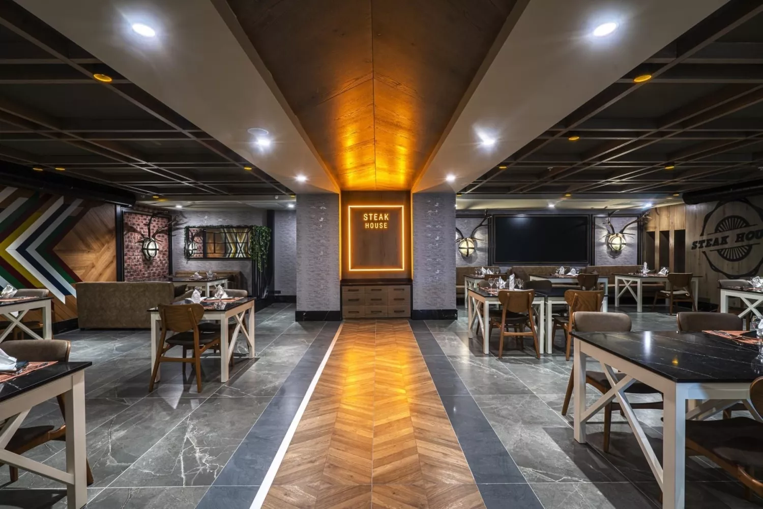 DIAMOND DE LUXE HOTEL