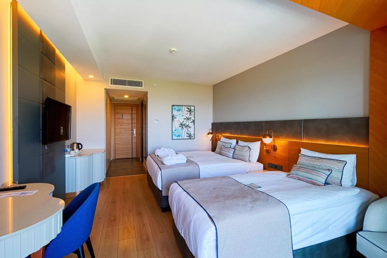 DIAMOND DE LUXE HOTEL